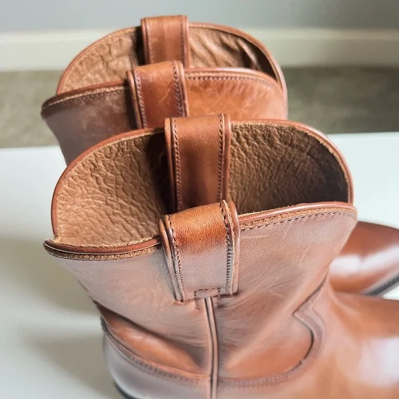 Frye..Women's Billy Short Leather Booties 3470435 COG.. Color:Brown/Cognac.